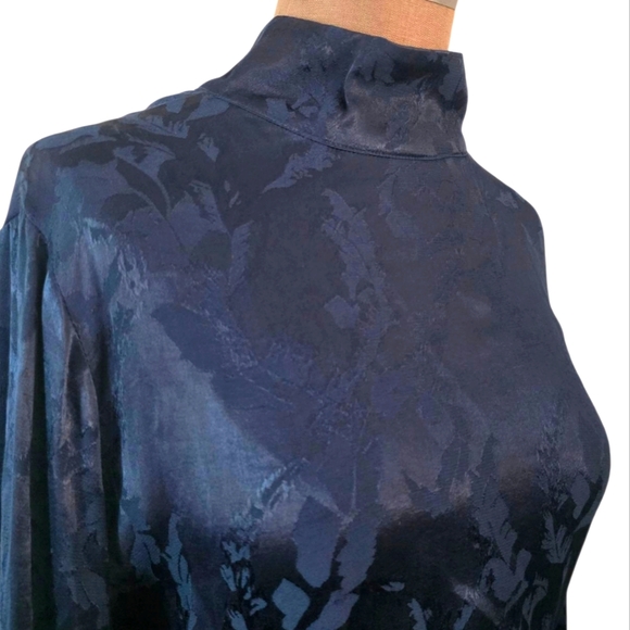 LPA Lanette Top Blouse Long Sleeves Open Back Shirt Navy Size XL - Picture 5 of 15